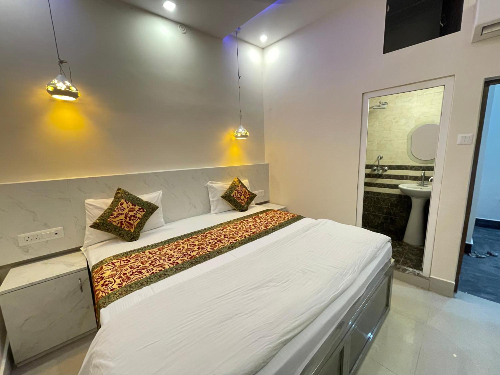 Kashi Ganga Ghat Guest House Near Kashi Vishwanath Temple - Varanasi — Photos 3